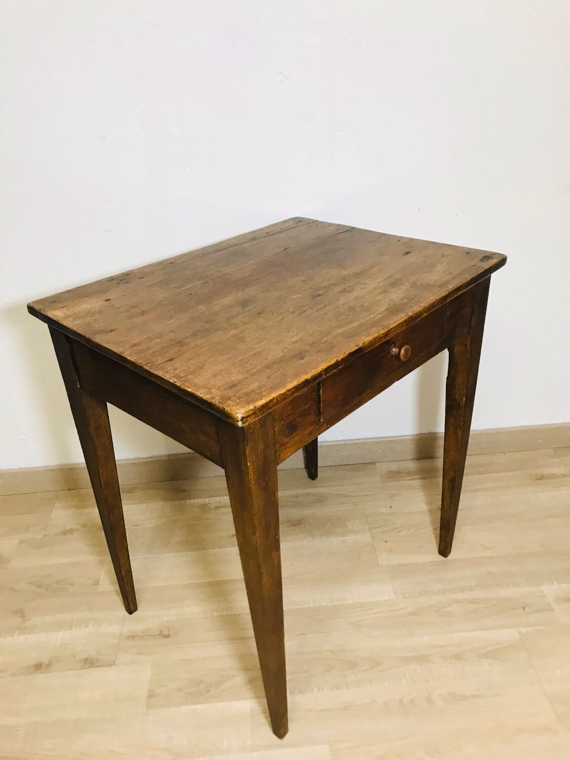 Wooden desk table