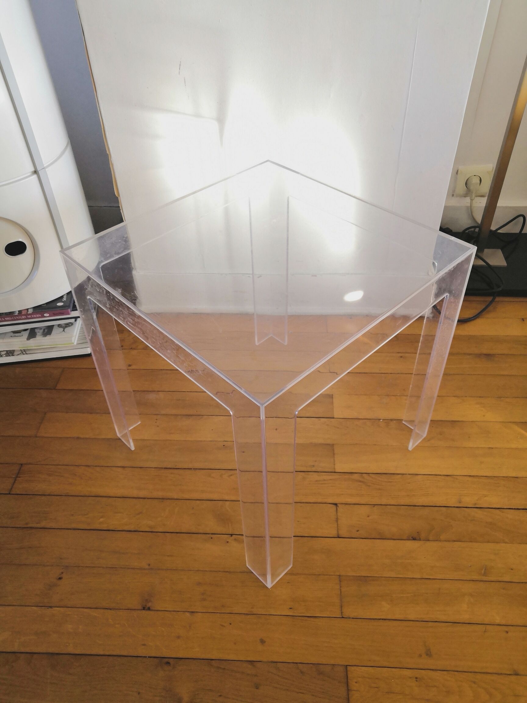 Coffee table Jolly de Kartell design Paolo Rizzatto