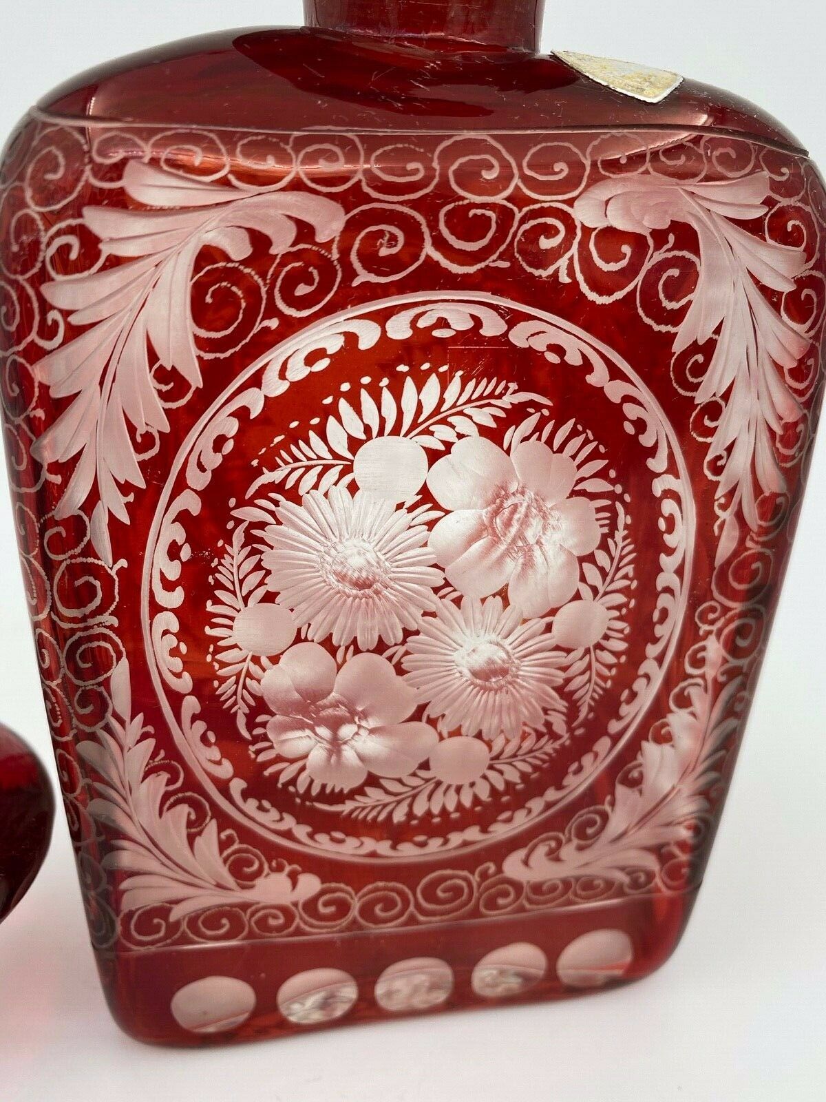 Tchecoslovakia 1930 crystal carafe engraved with ruby red grinder