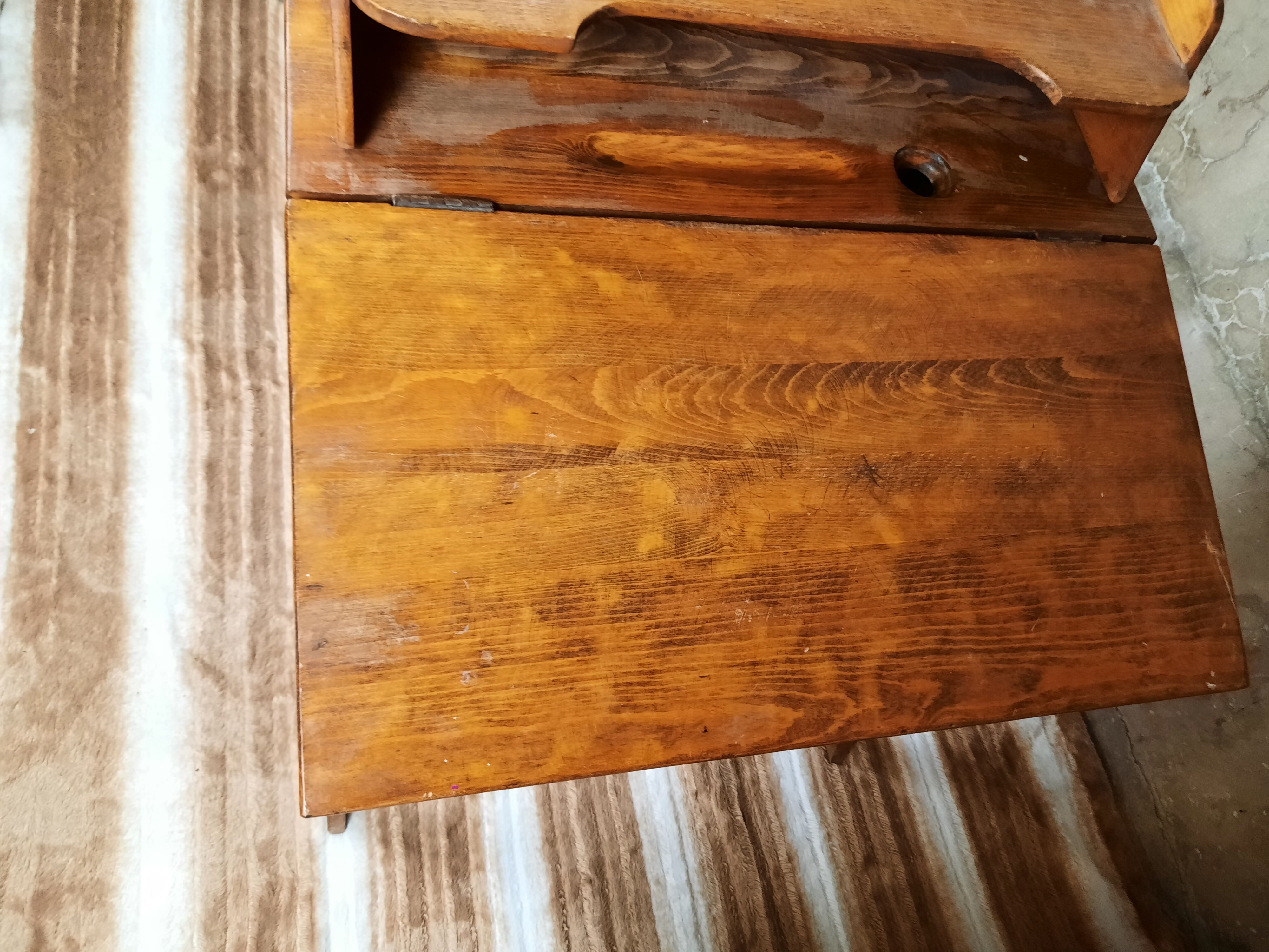 Scandinavian children's desk with its chair