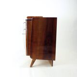 Buffet Mid-Century en noyer par Tatra, Tchécoslovaquie, années 1960
