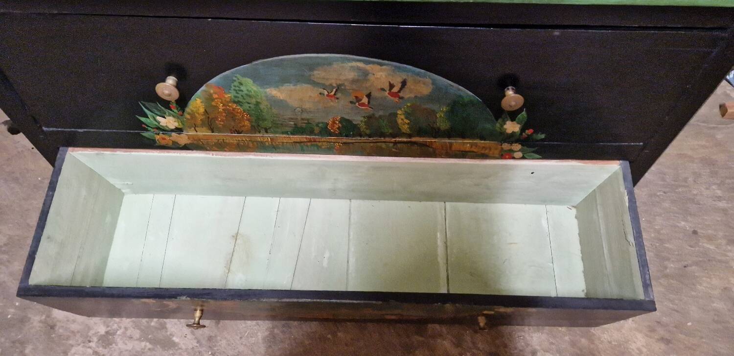 Painted chest of drawers