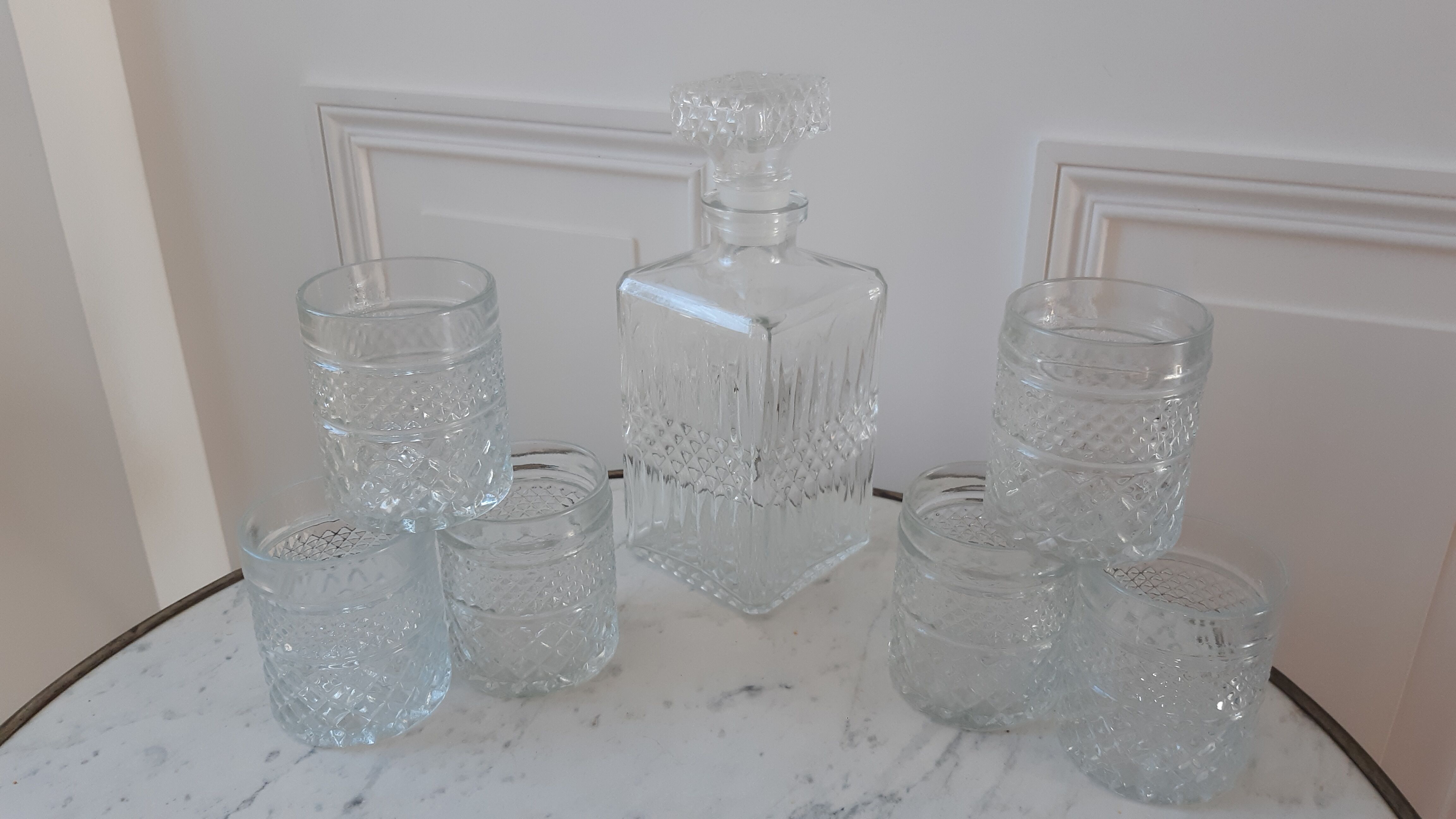 Set carafe and 6 whisky glasses years 60-70