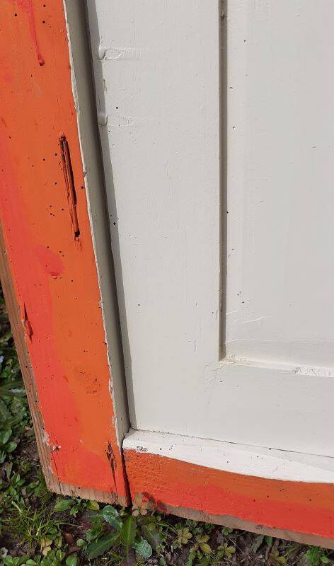 Pair of 19th-century cupboard doors and their frame (1st), woodwork