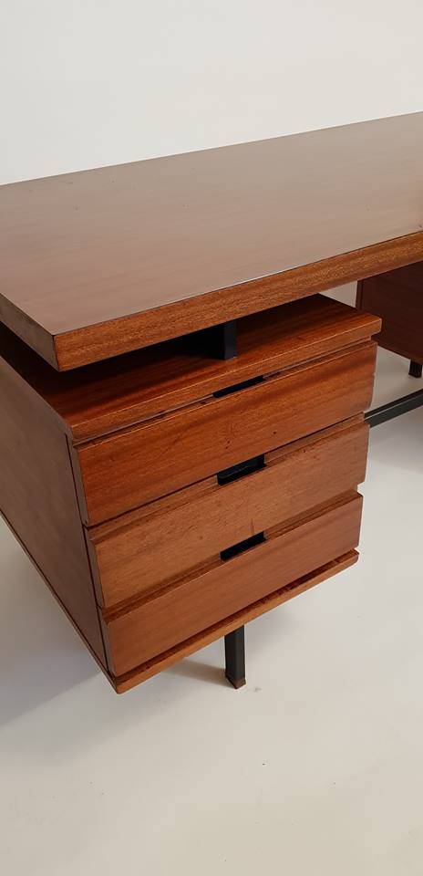 Desk of Pierre Guariche to Minvielle editions