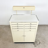 Armoire de dentiste médical industriel sur roues Allemagne 1950s