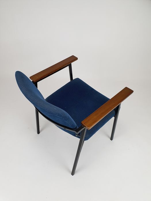 Avanti armchair in metal fabric and teak
