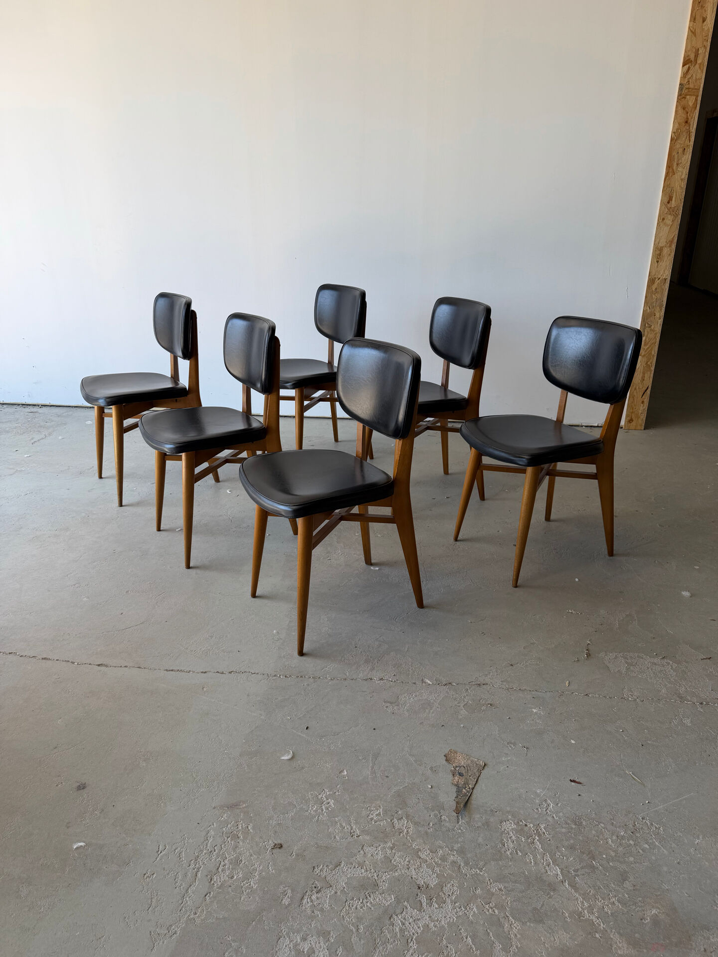Set of 6 Scandinavian design chairs in solid beech and black Skai.