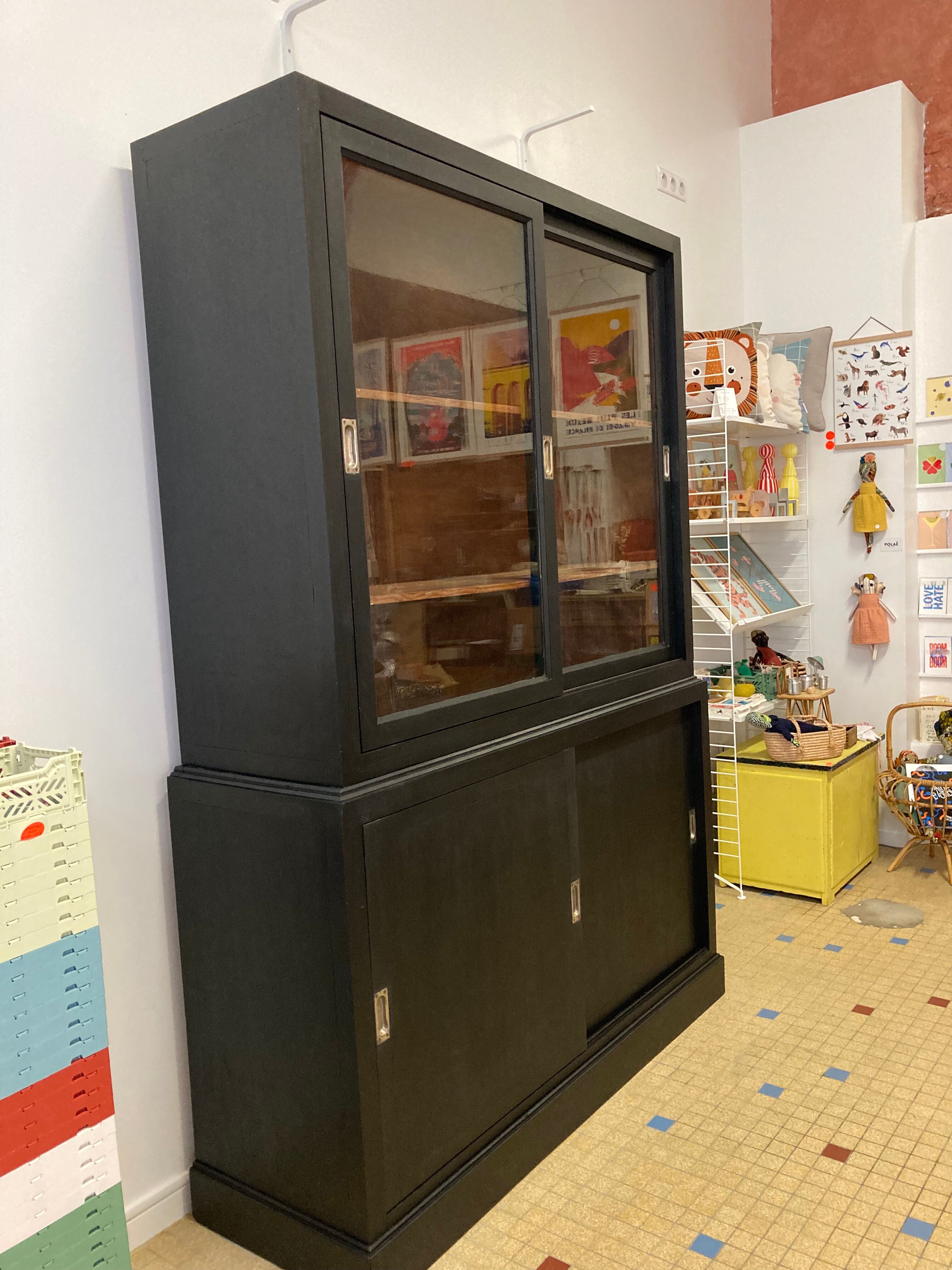 Window cabinet two black body