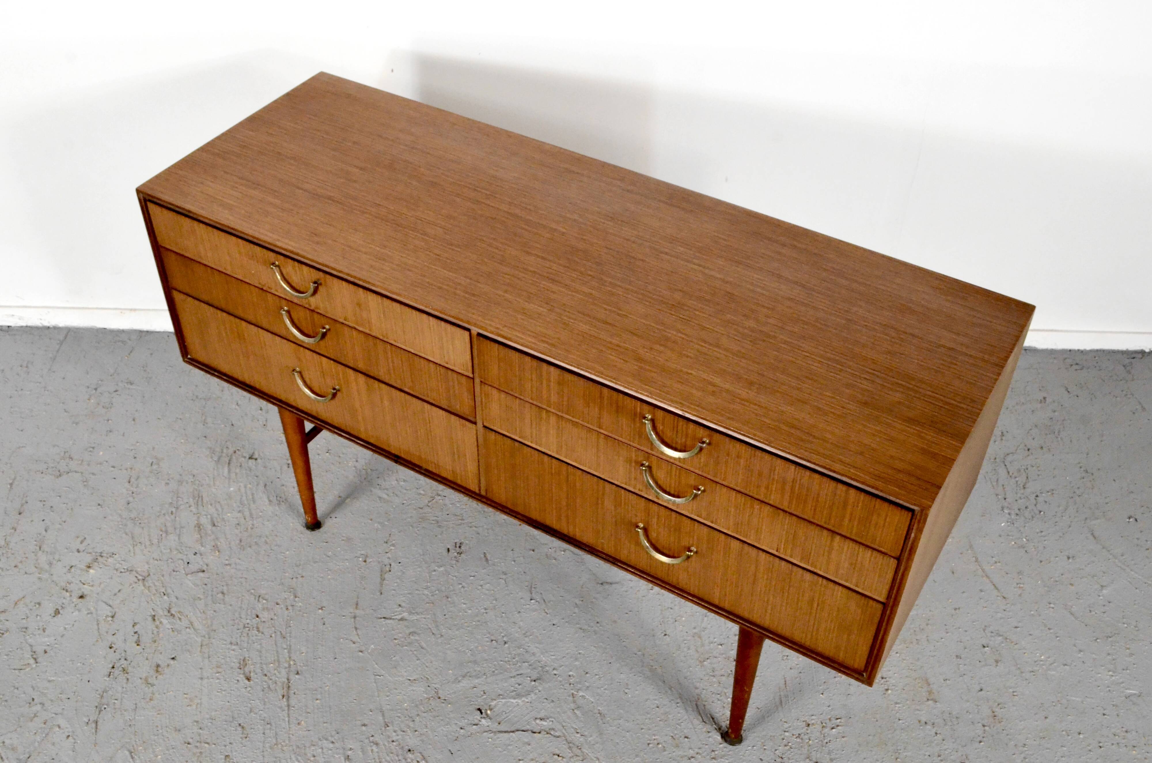 Buffet/commode Meredew du milieu du siècle en teck. Vintage