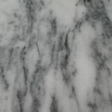 Table mat in white marble veined with grey