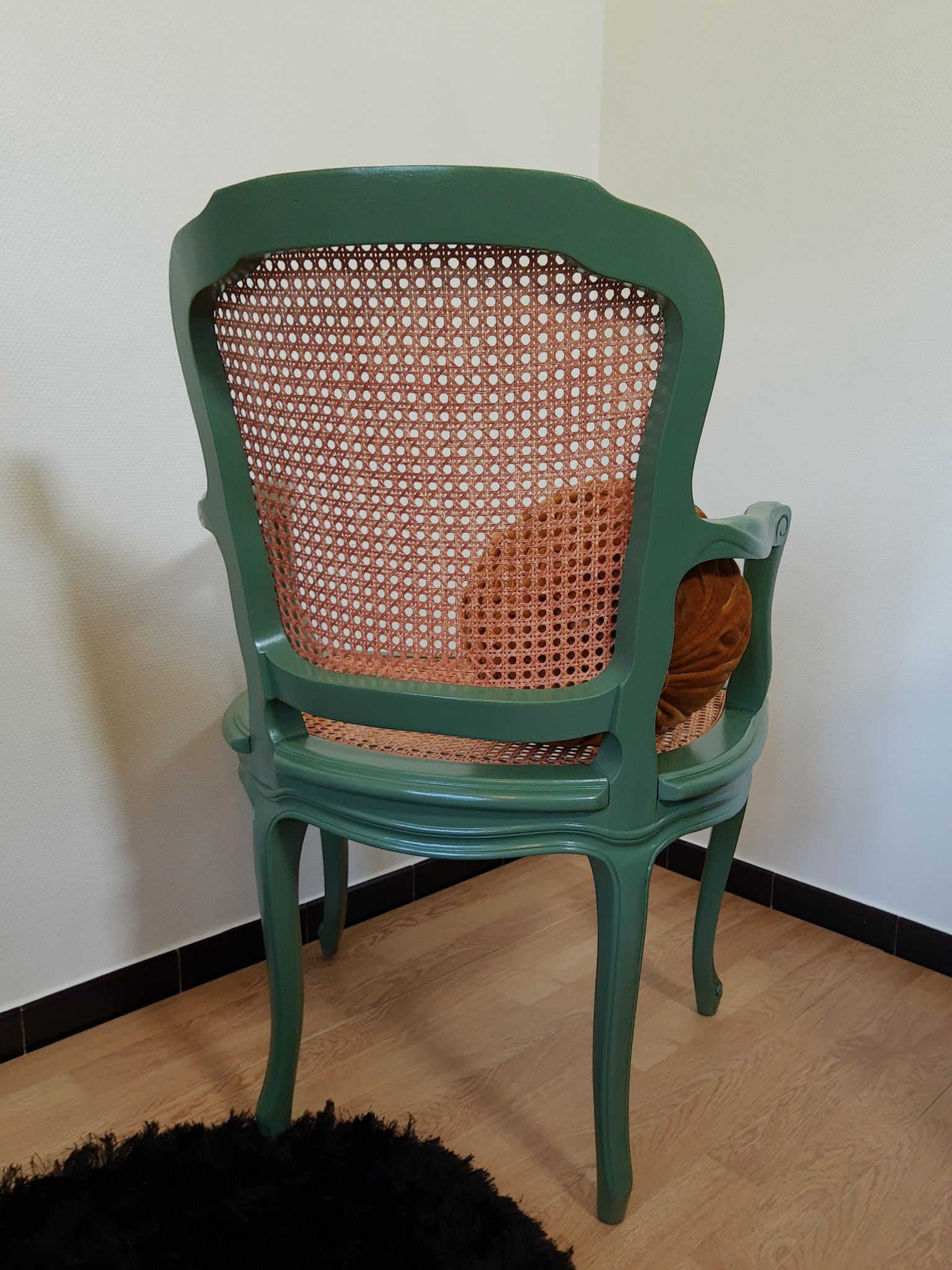 Restyled canned convertible armchair