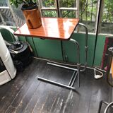 Table d'appoint réglable style formica