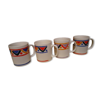 4 mugs