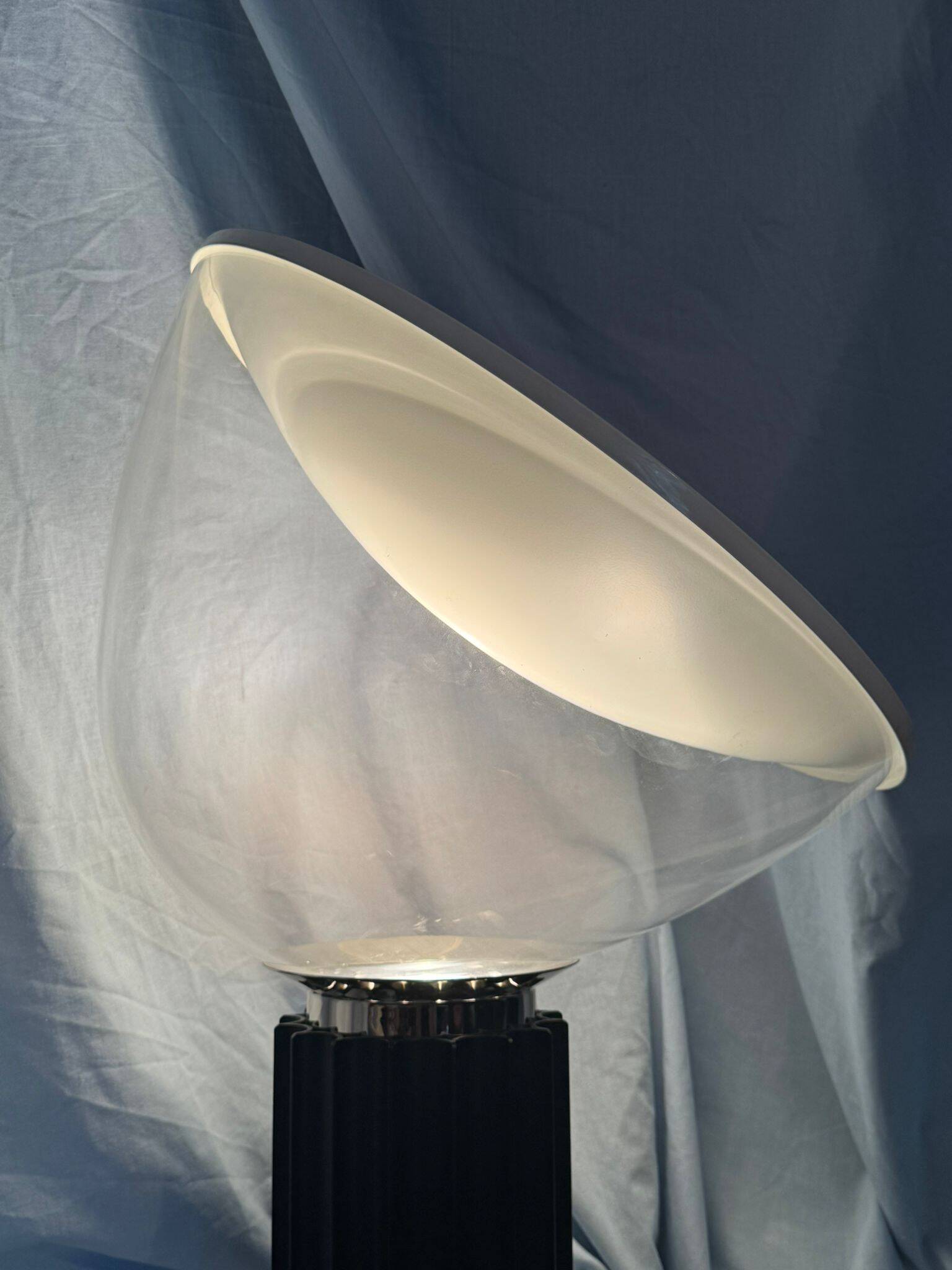 Lampe taccia - flos | design achille & pier giacomo castiglioni