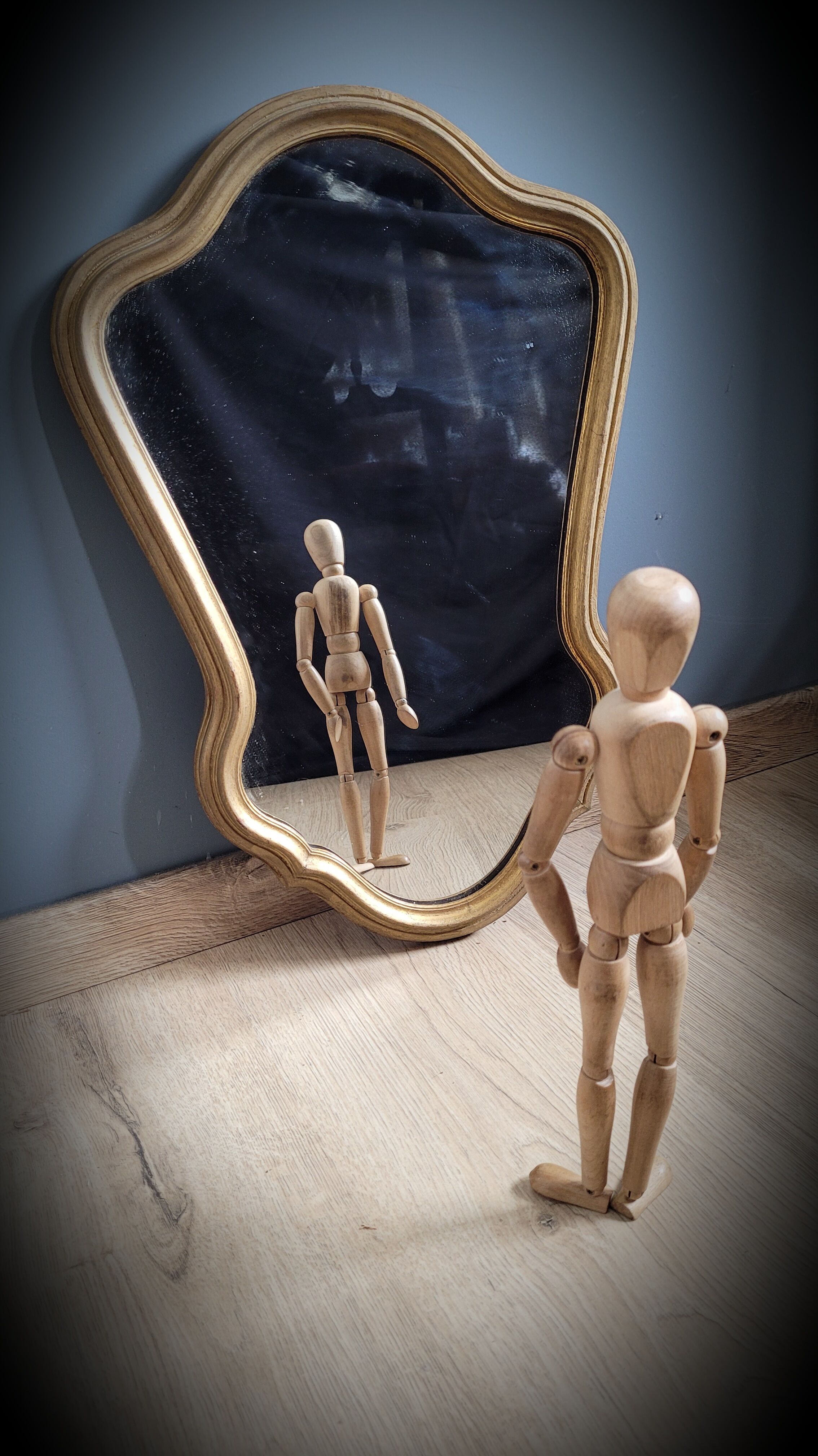 Pear mirror 34x51cm