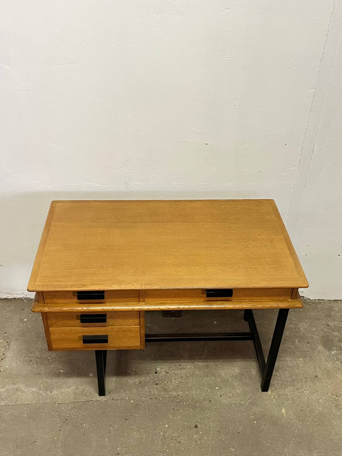 Oak desk from the 1950s
