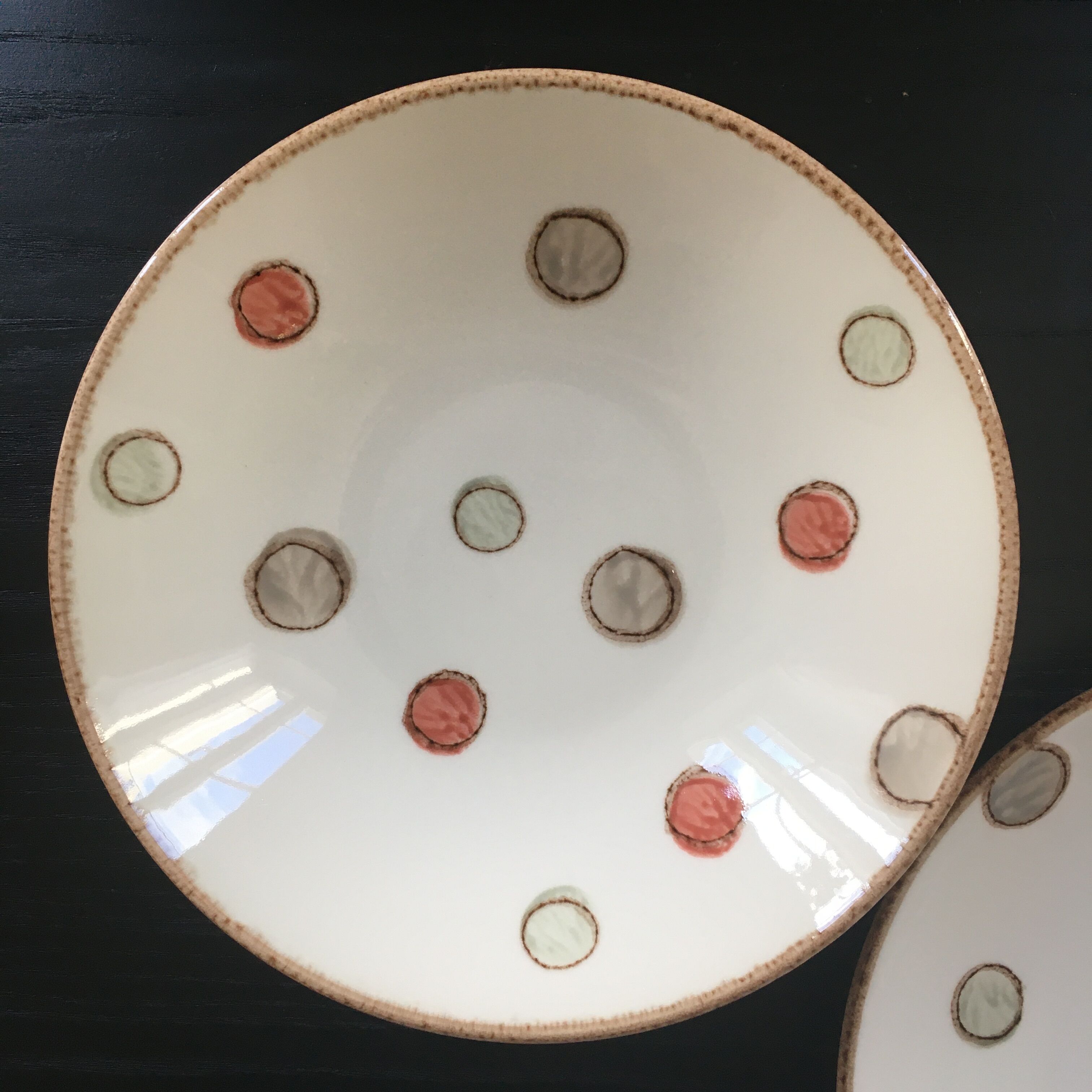 Set of 2 polka dot decor plates