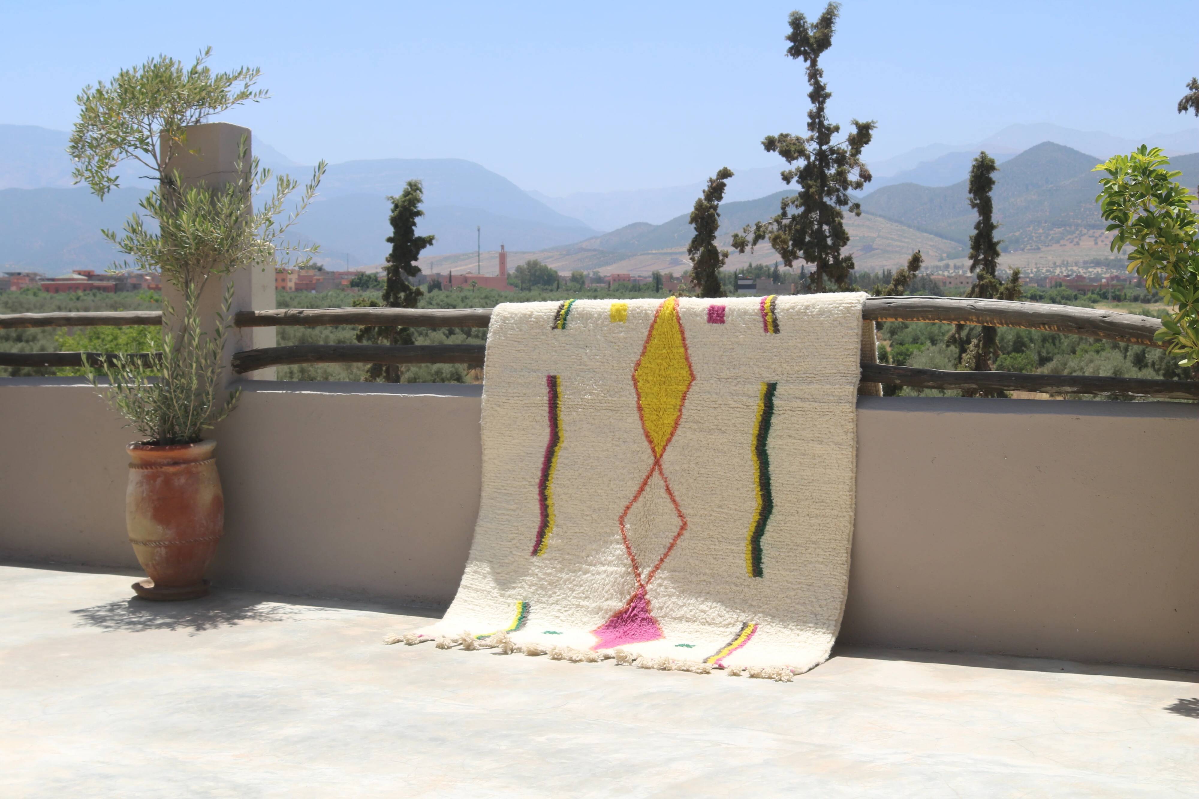 Handmade Azilal rug, 230 x 155 cm, AZ823