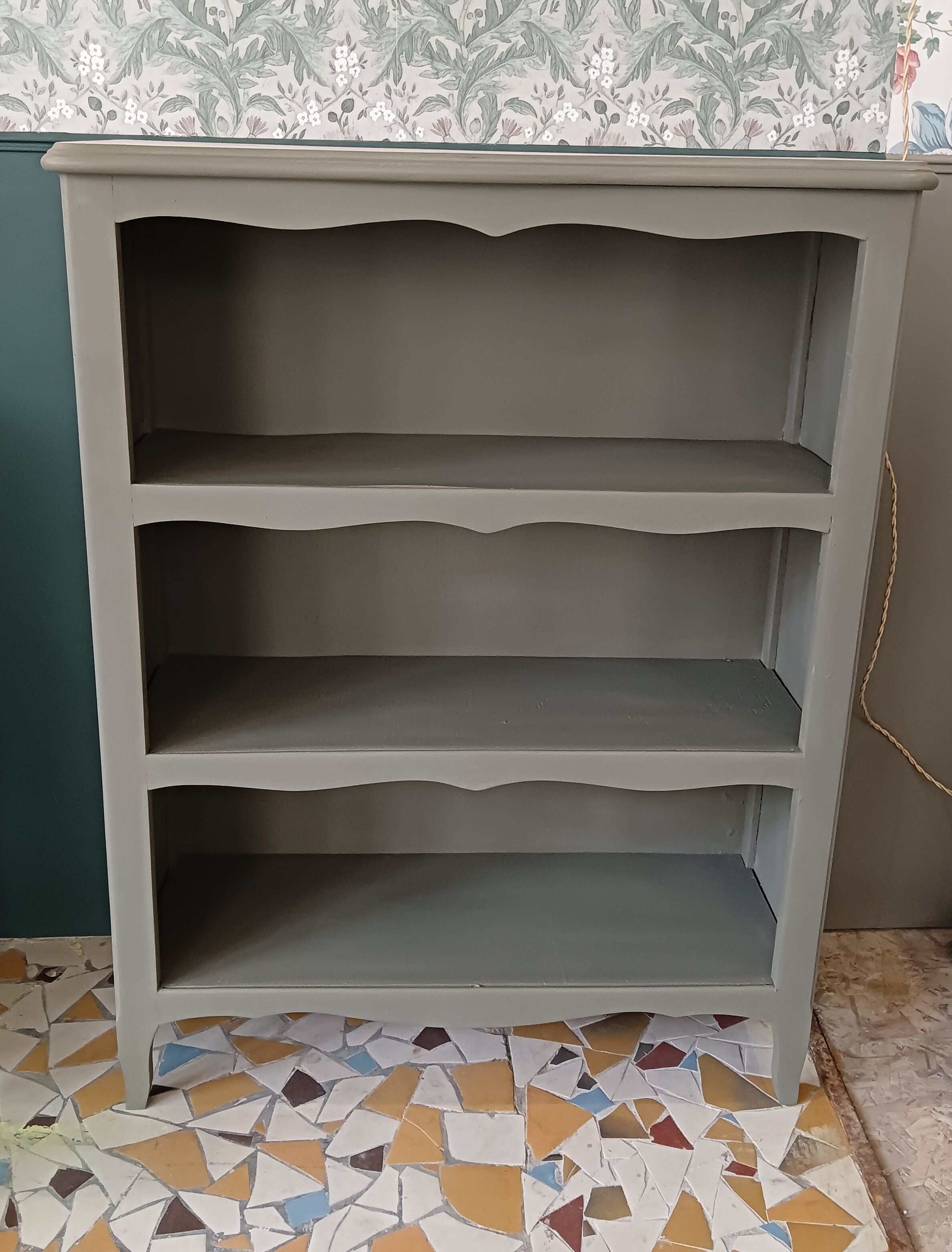 Bibus khaki and wood library