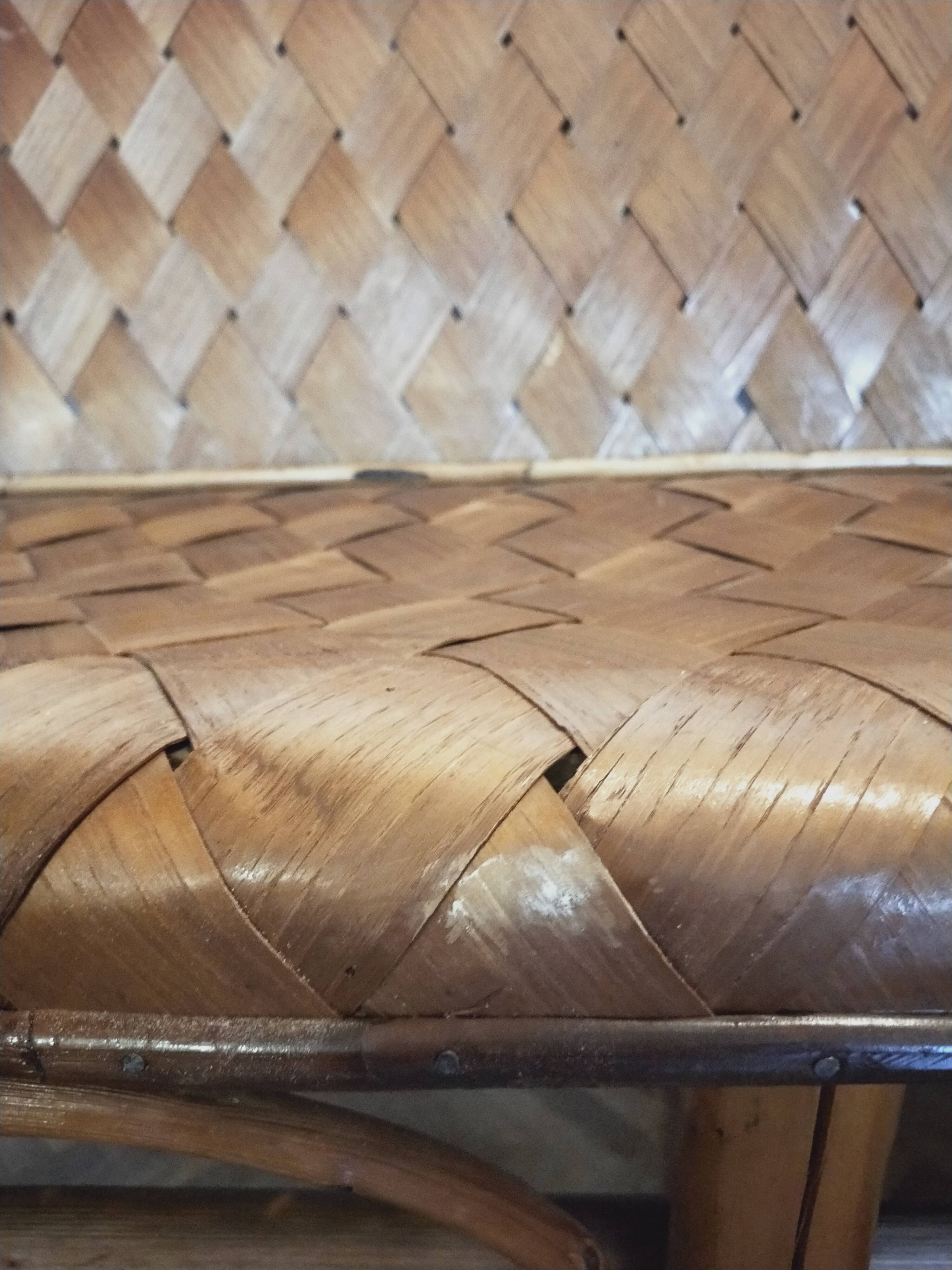 Chestnut striped bench