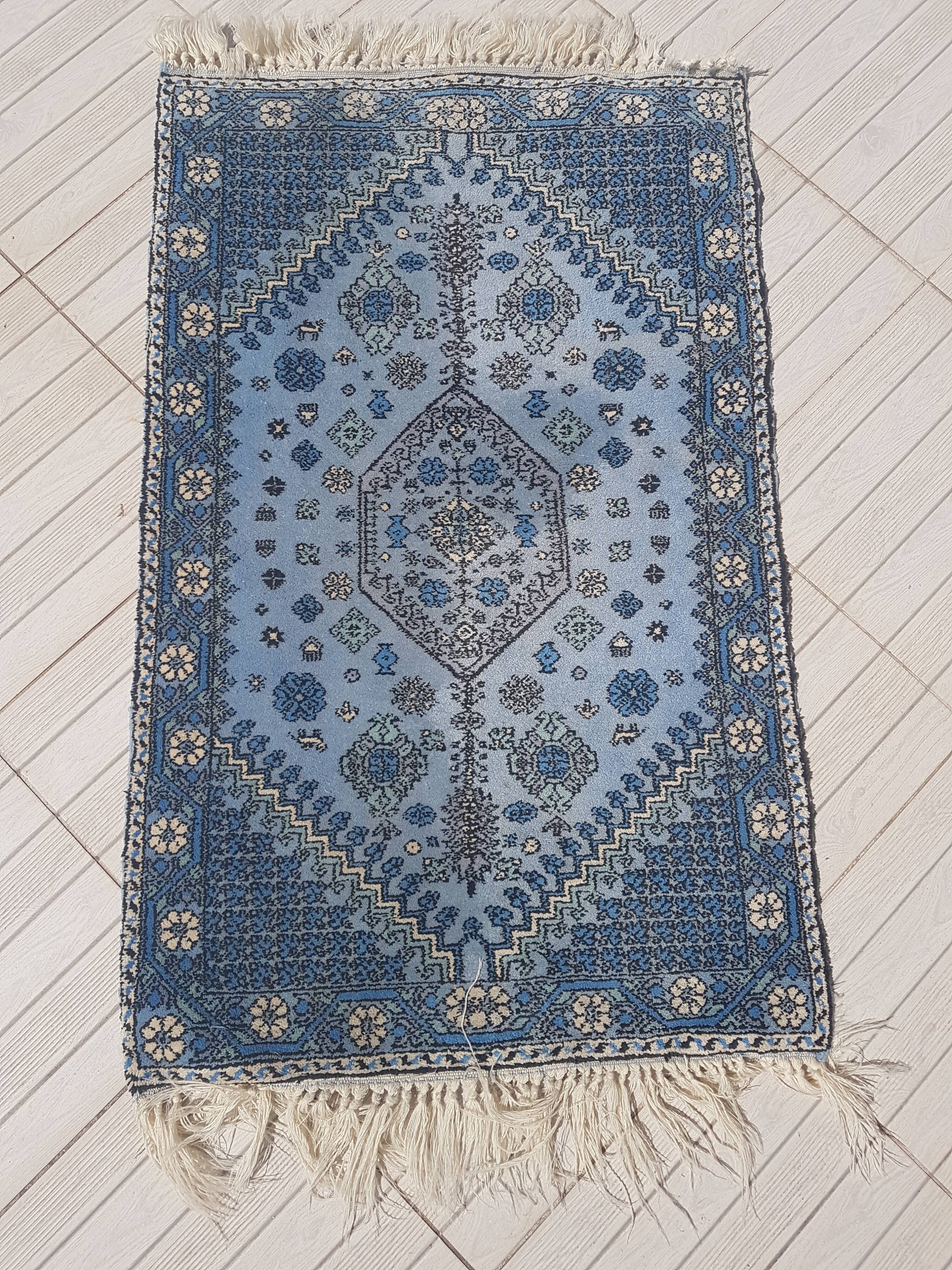 Handmade Persian carpet 100% wool 86x173cm