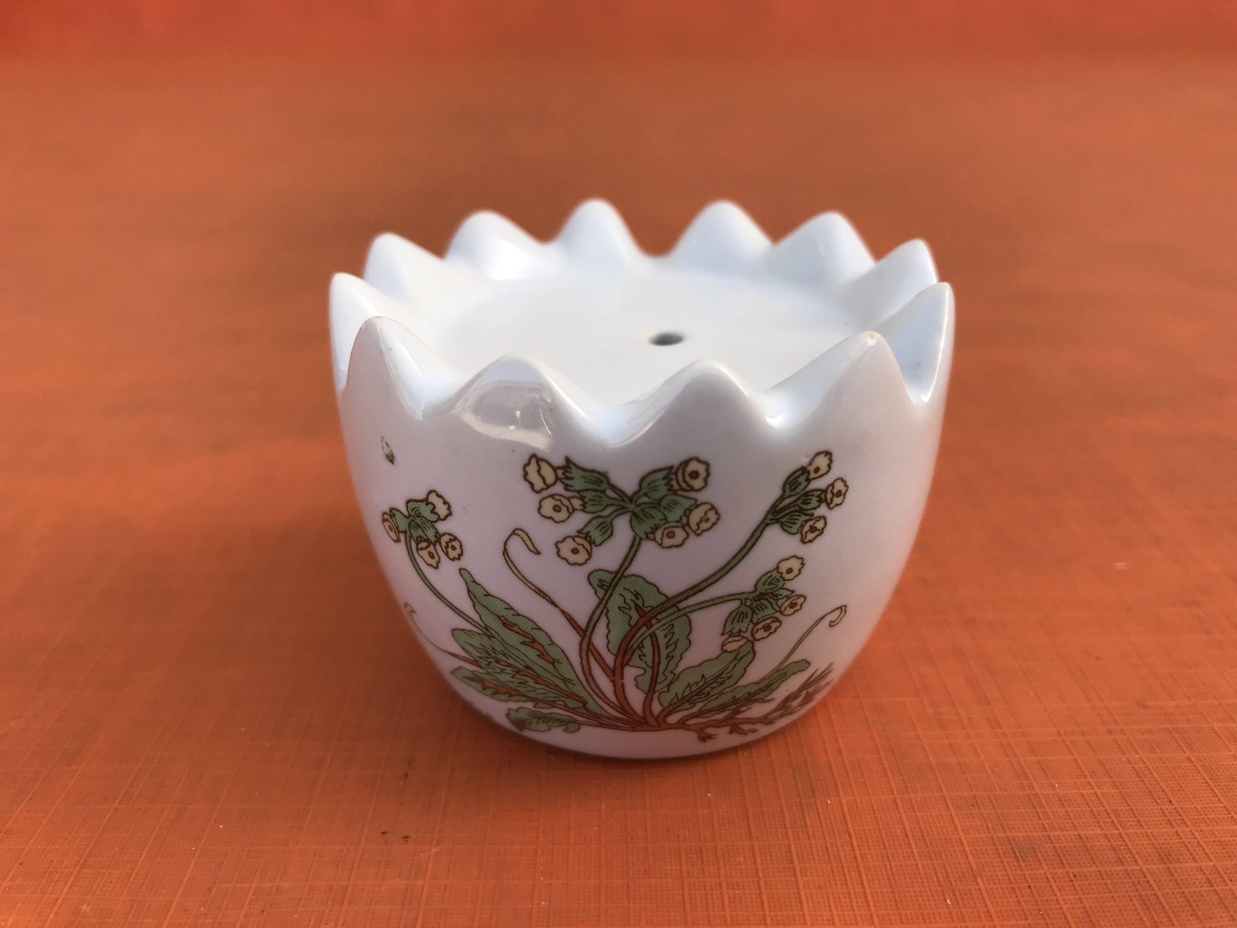 Salière / Poivrière  Céramique forme Oeuf  Décor Couslip (primevère)