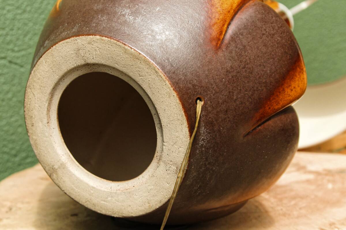 Vintage ceramic lamp, twisted base