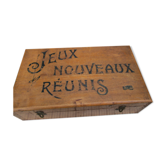 Boite de jeu avec jeux anciens