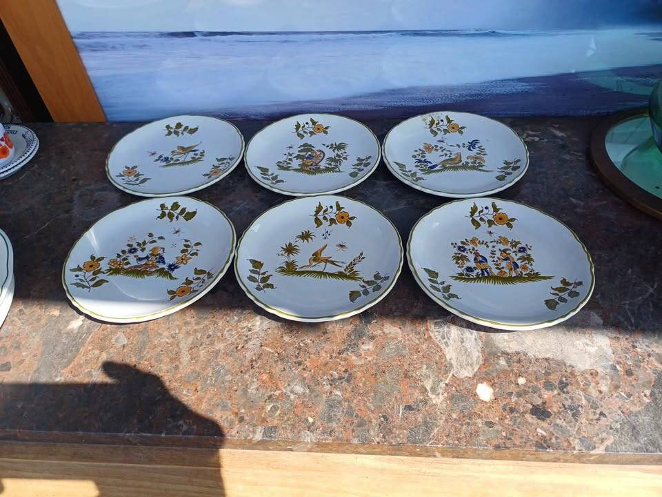 6 dessert plates, 18th century.