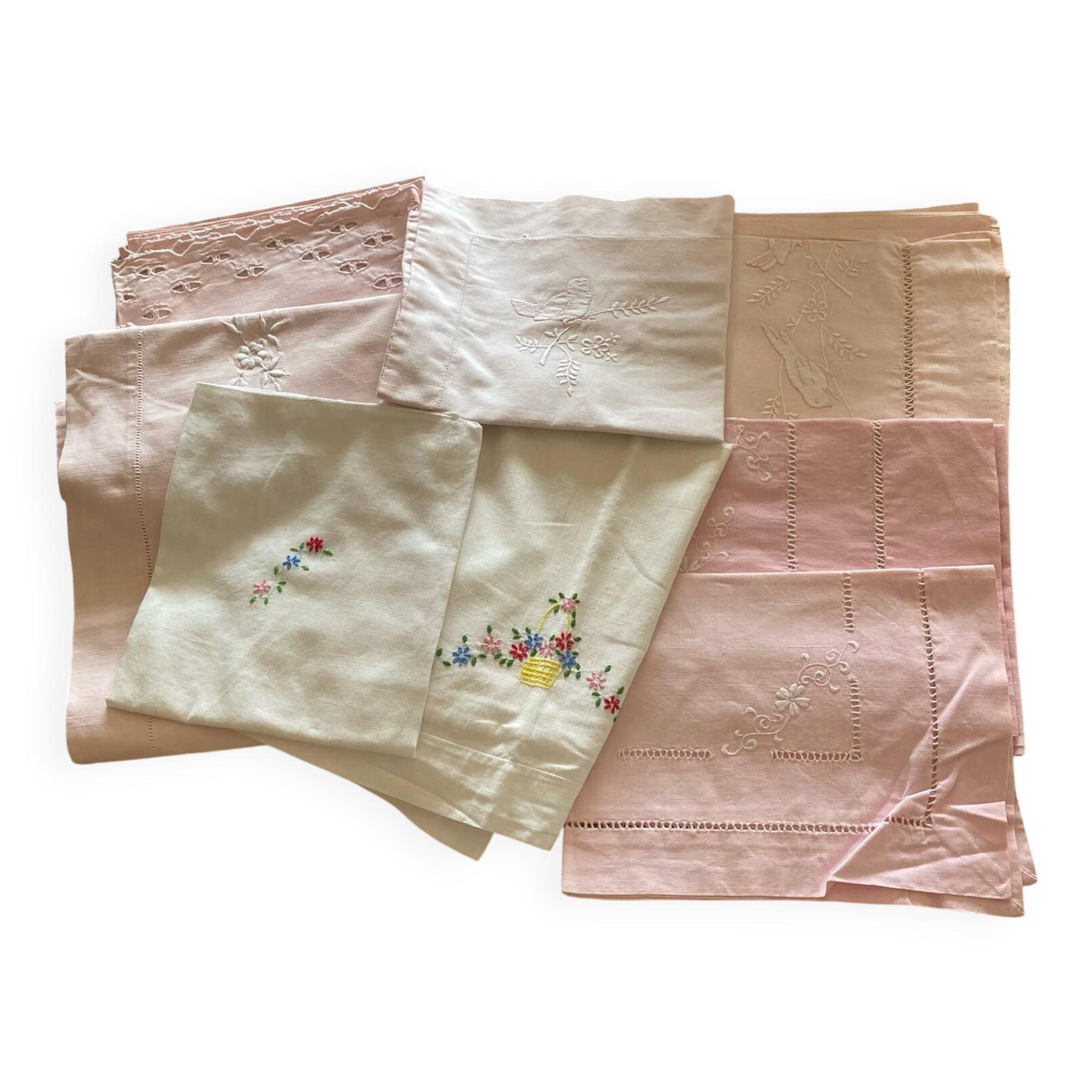 Set of embroidered baby bed sheets