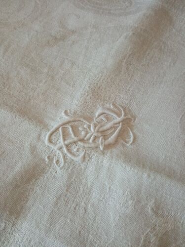 Tablecloth and its 12 damasee towels floral decorations rockery embroidered monogram