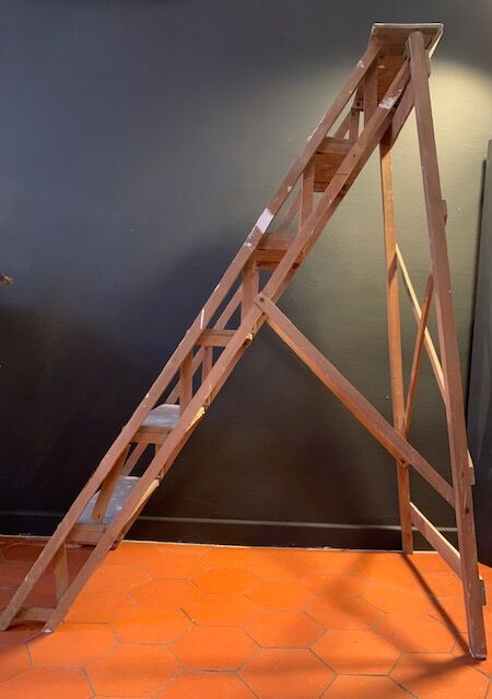 Escabeau de peintre en bois ancien