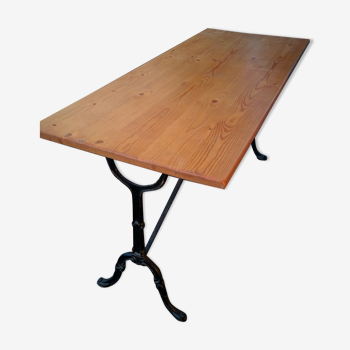 Bistro table