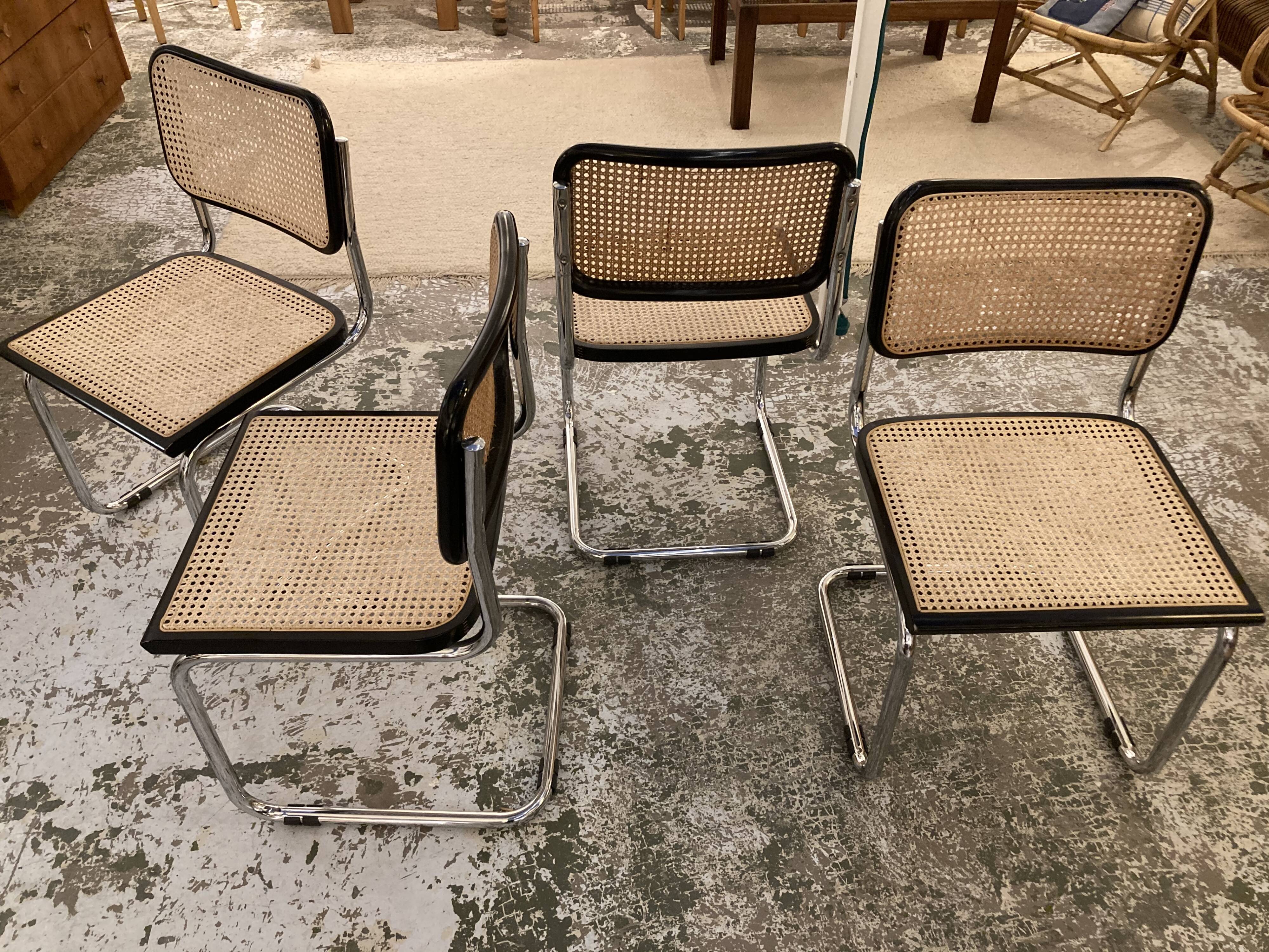 Series of 4 chairs B32 Cesca de Breuer