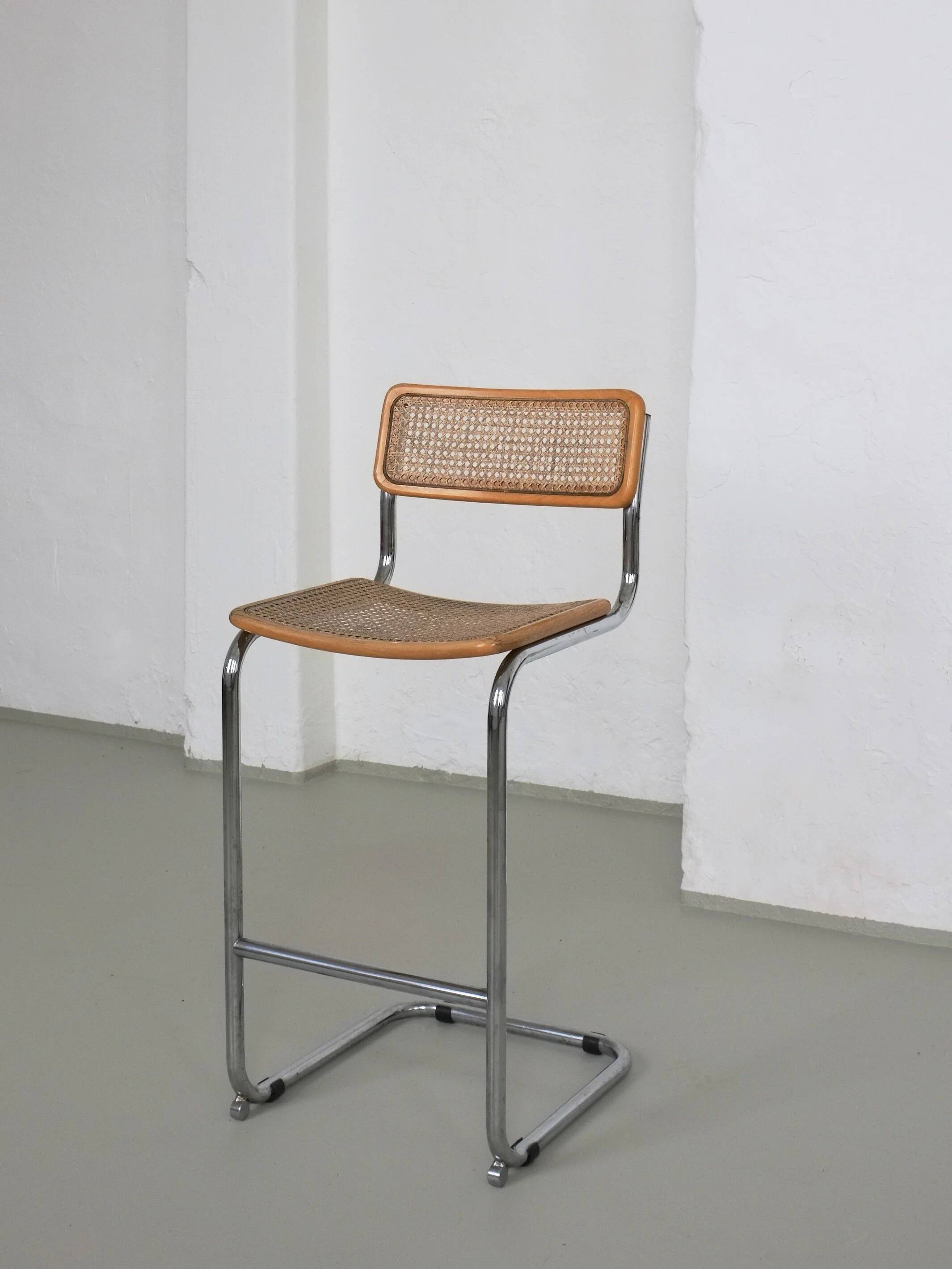 Tabouret de bar à assise tubulaire en rotin, style Marcel Breuer | Italie | Années 1970
