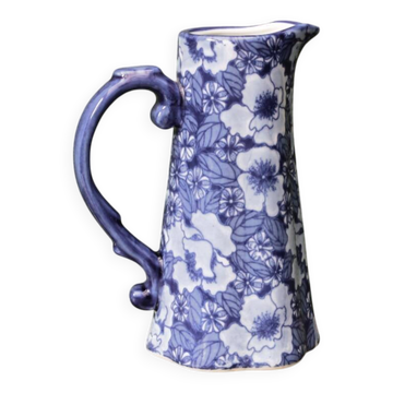 Pichet en faience fine anglaise, décor bleu cobalt, Victoria Ware Ironstone