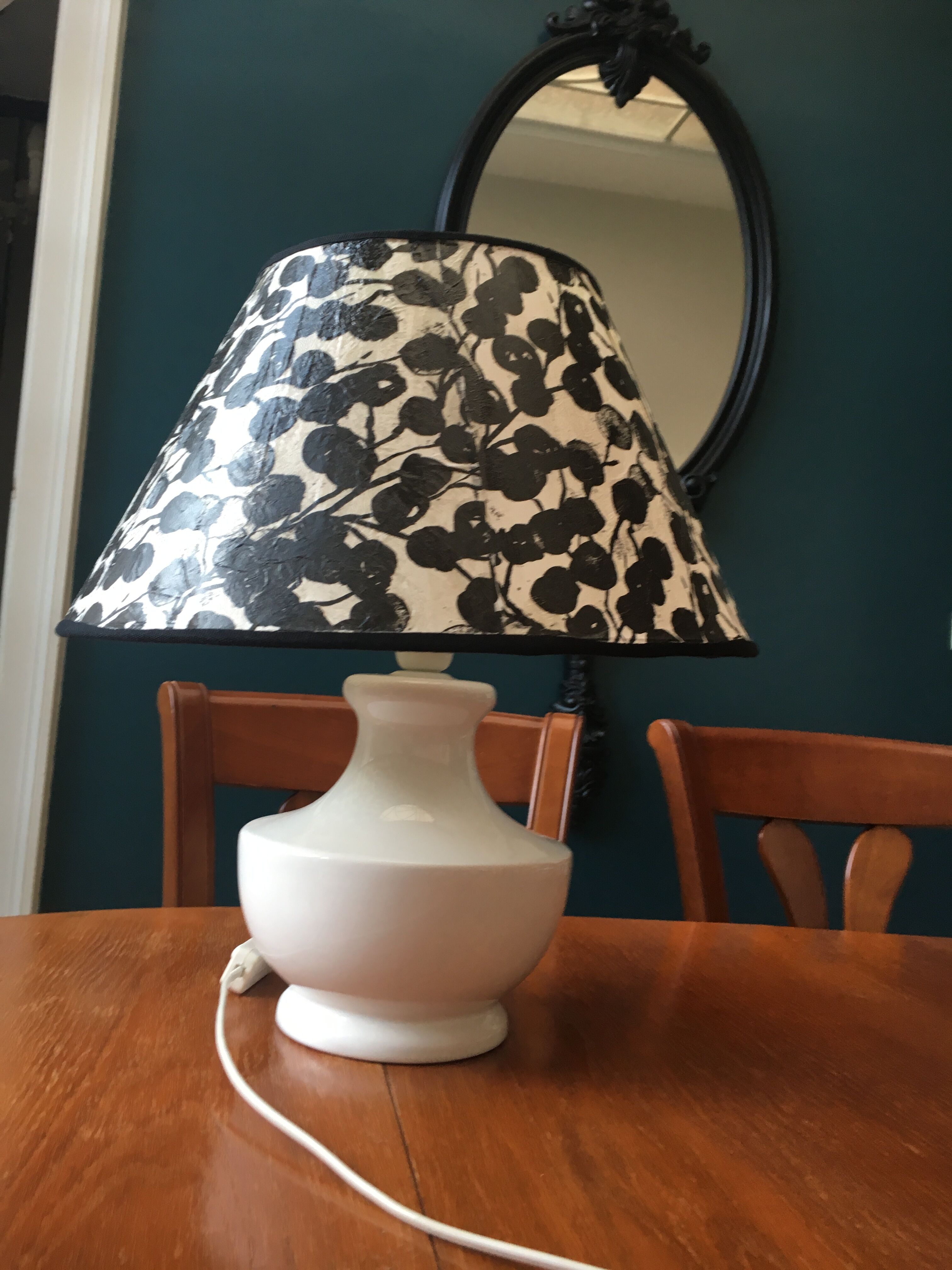 Ceramic table lamp