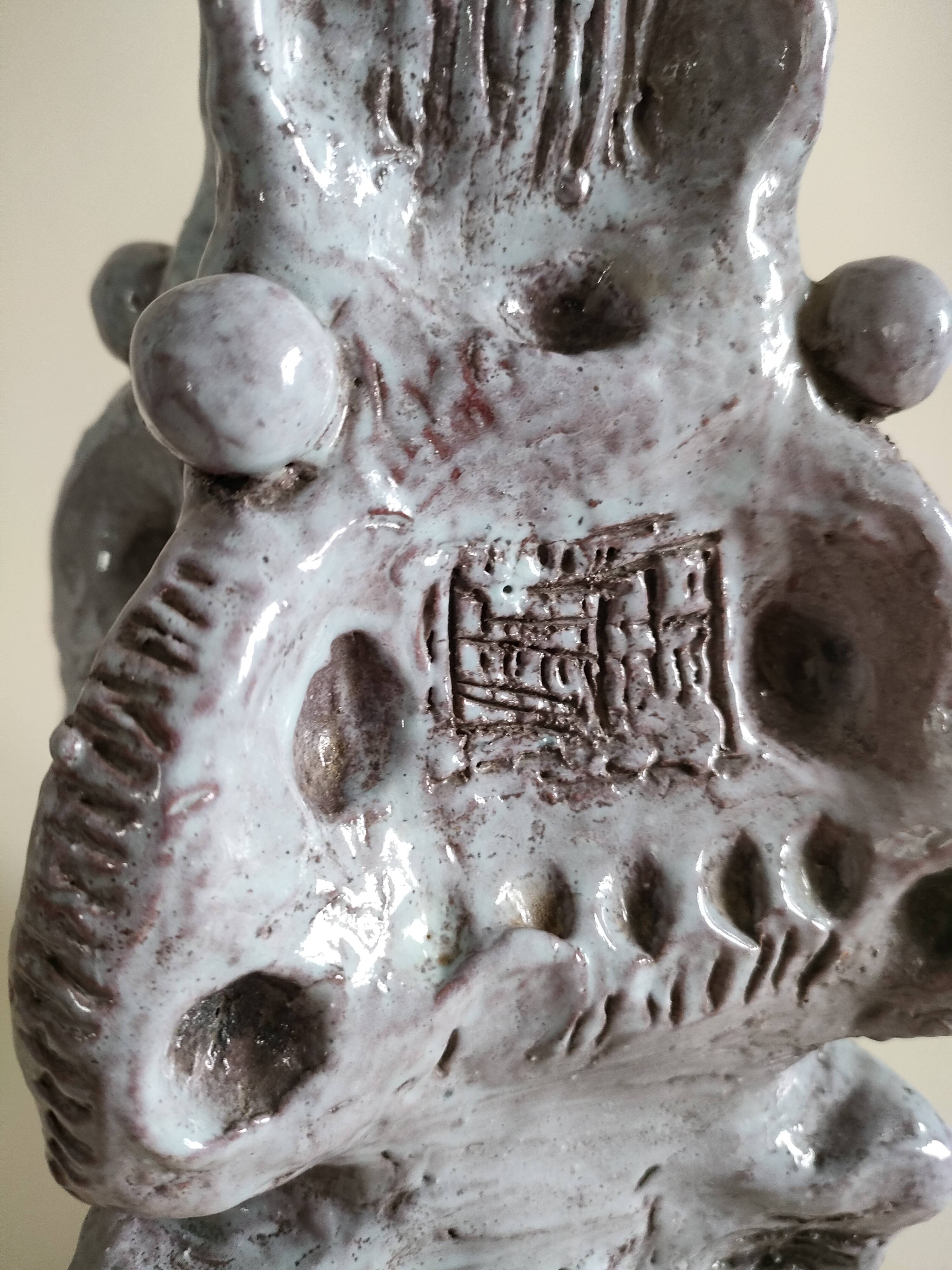 Sculpture vase