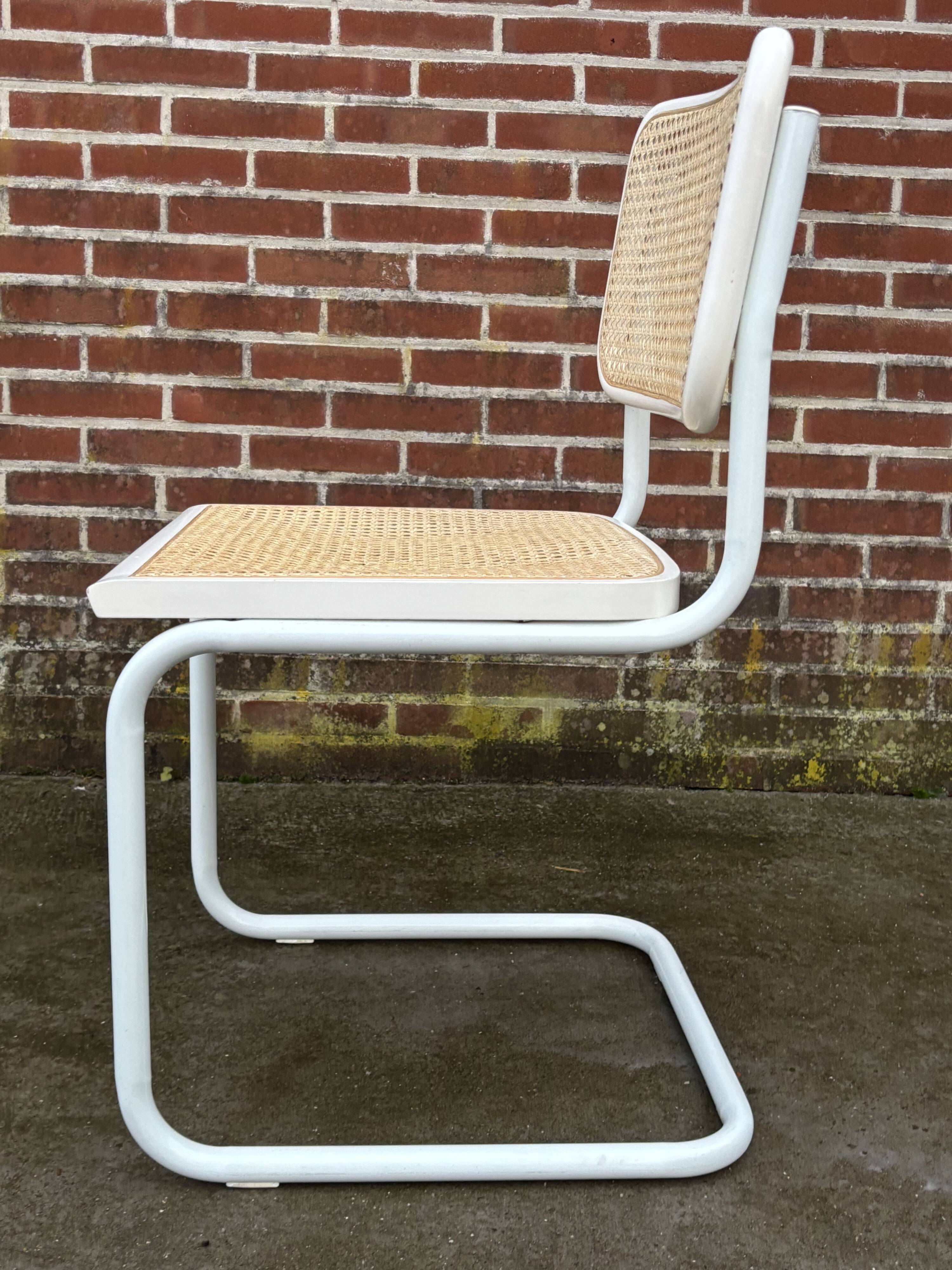 Cesca design chair b32 model in white