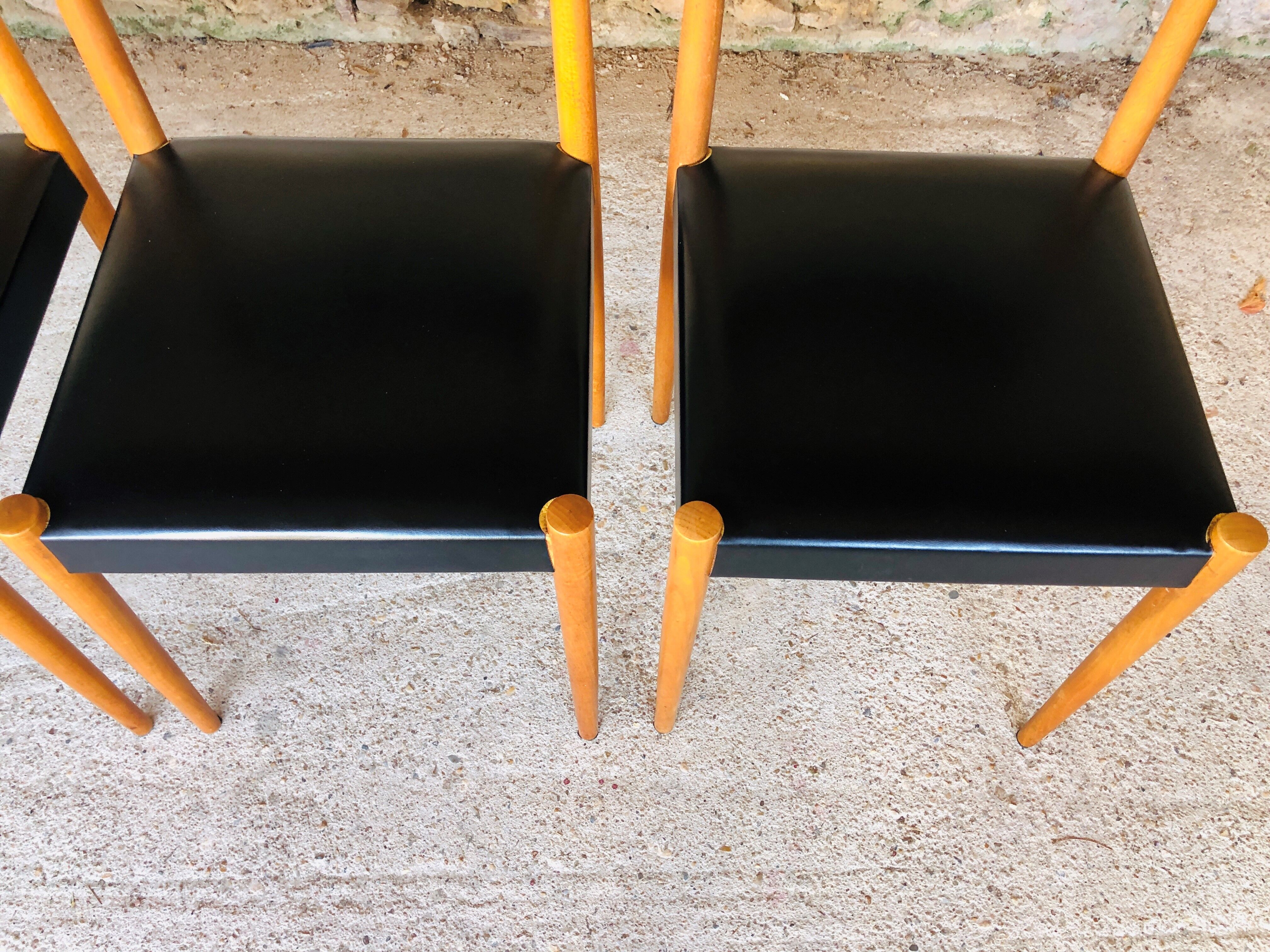 Set of 4 Scandinavian style dining chairs, circa 60