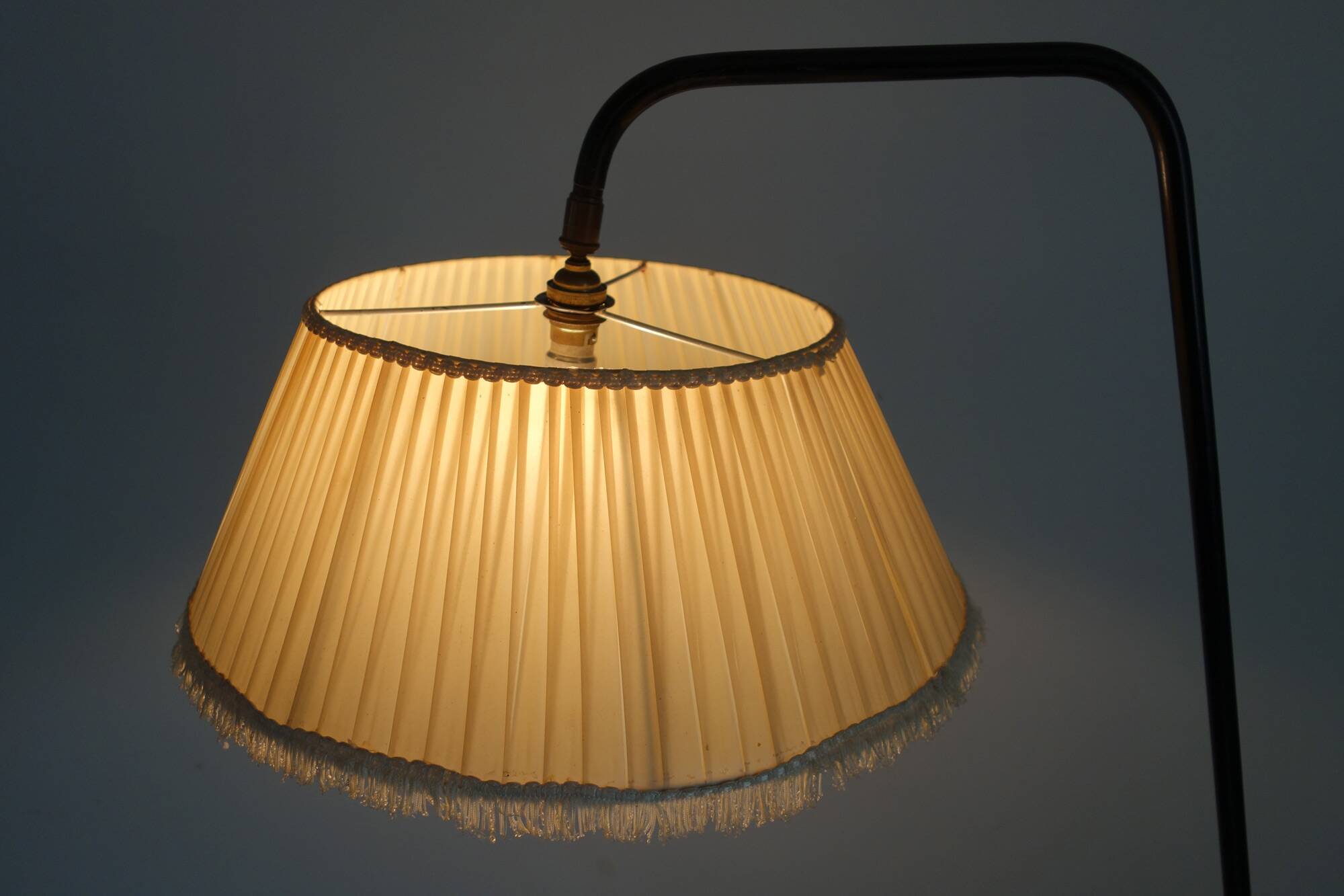 Tripod reading lamp in metal from the 50s/60s, France.