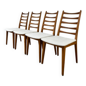 4 chaises scandinaves,