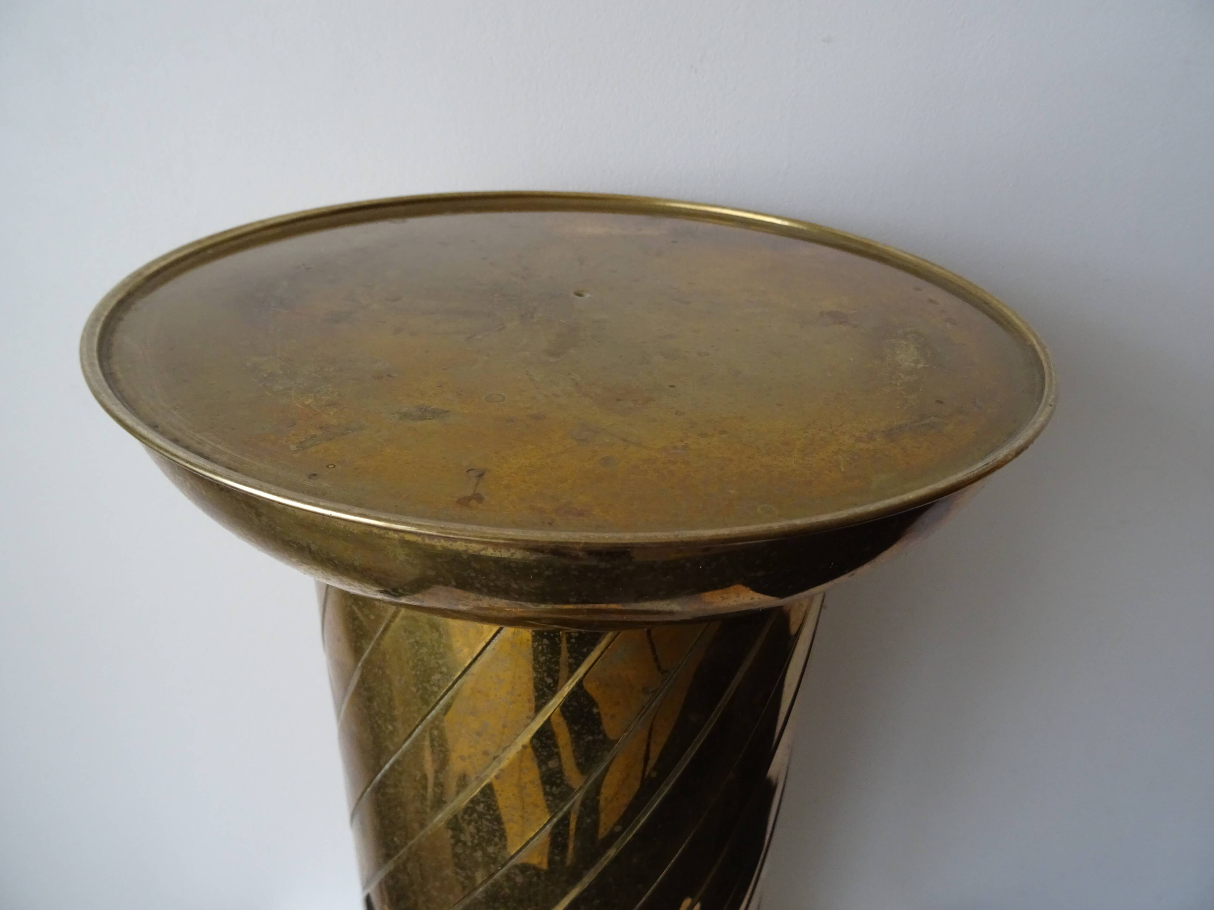 Pedestal column in vintage gilded metal