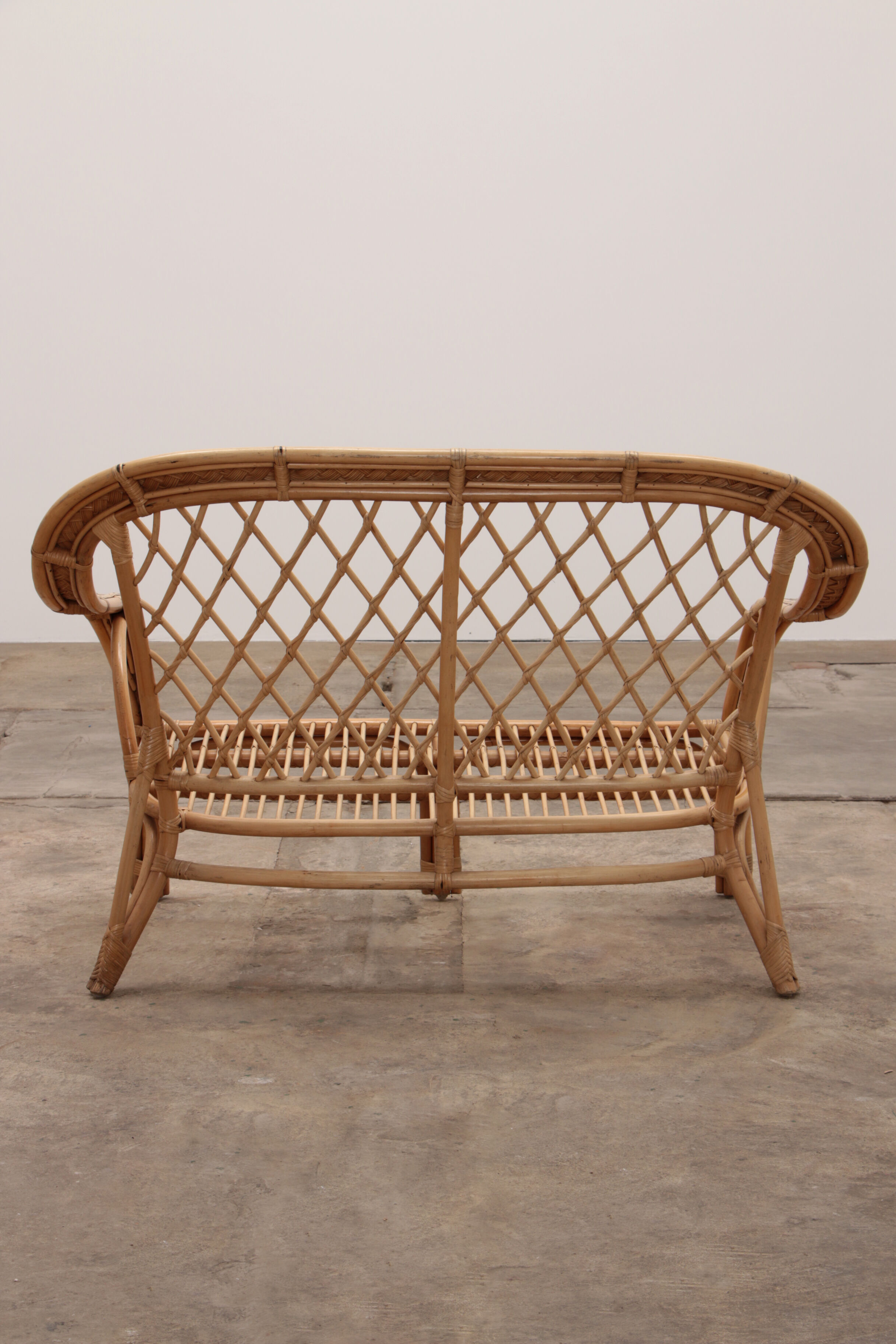 French Bohemian sofa made of bamboo from the 1960s.