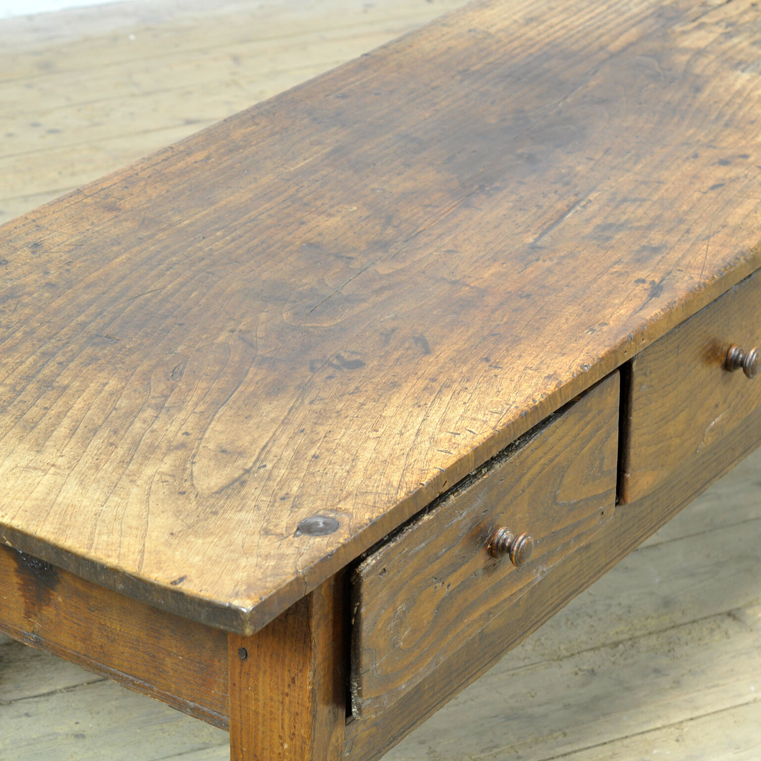 Oak coffee table, circa 1820