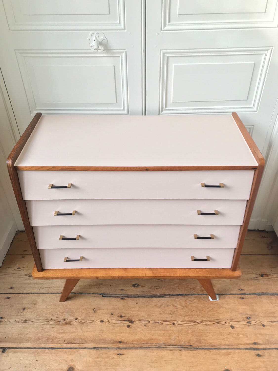 Vintage chest of drawers revisited in Setting Plaster from Farrow & Ball