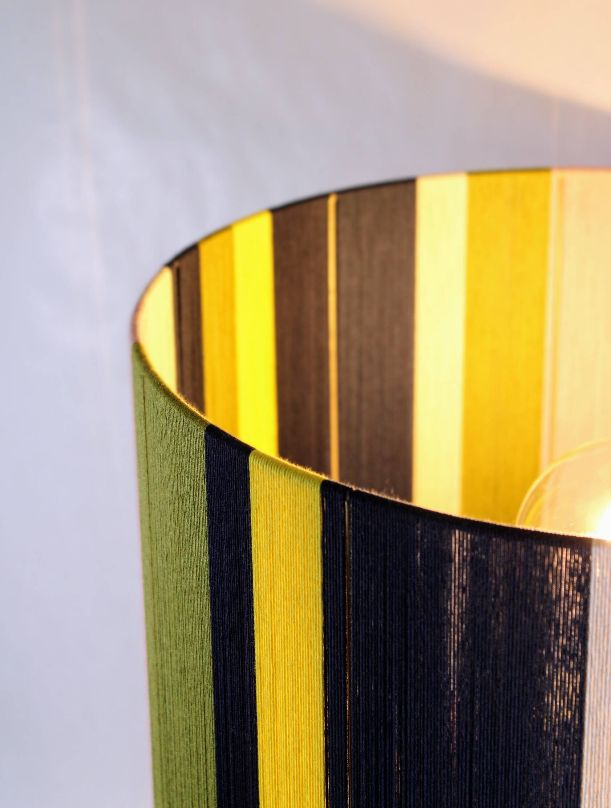 Large table lamp L'Elégante marine olive