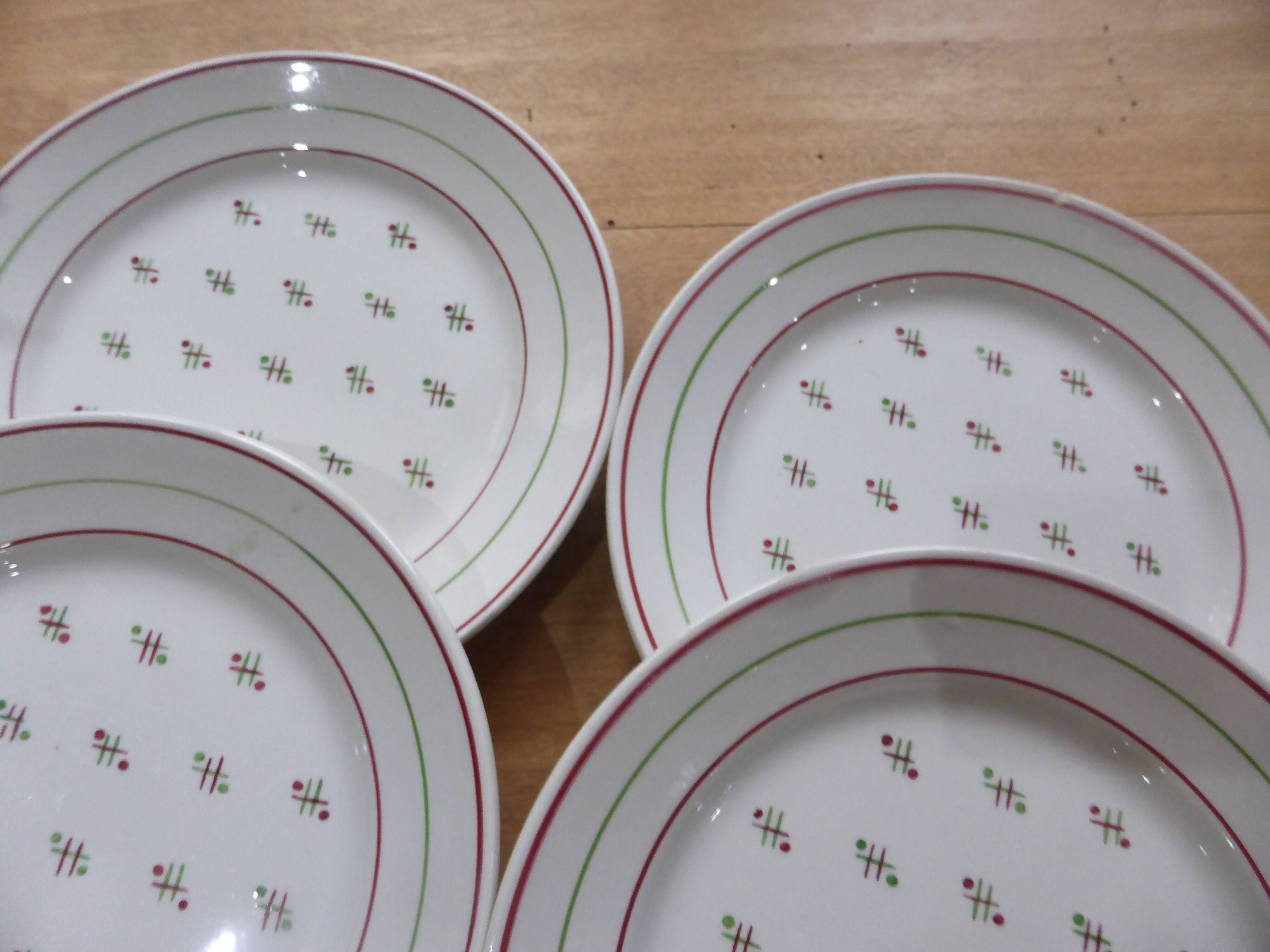 6 Louviers model dessert plates from the French manufacturer of Luneville