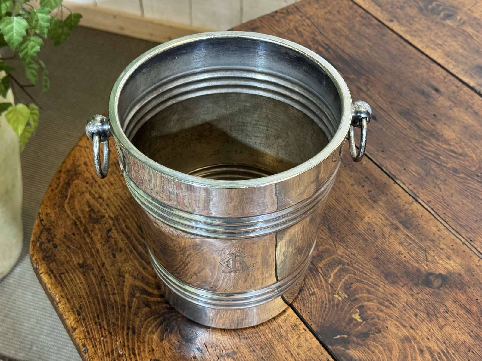 Silver-plated ice bucket from the early 20th century CAFE RICHE